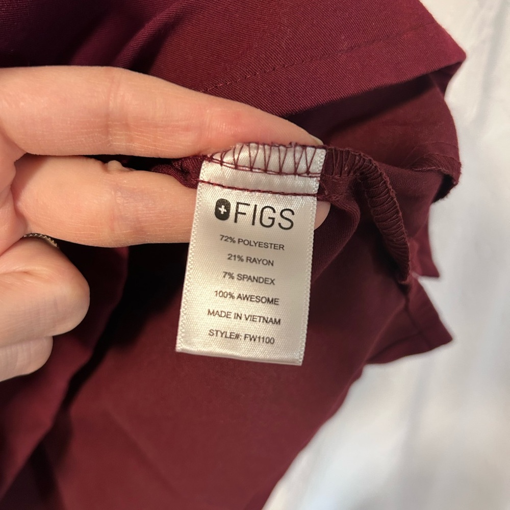 Figs Maroon Technical Collection Top - Picture 3 of 3